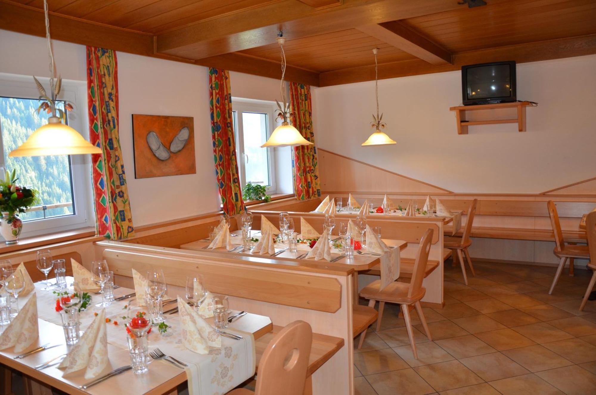 Ski In-Ski Out - Gaestehaeuser Saalbach-Hinterglemm - Wallegghof Christianhof Exteriör bild
