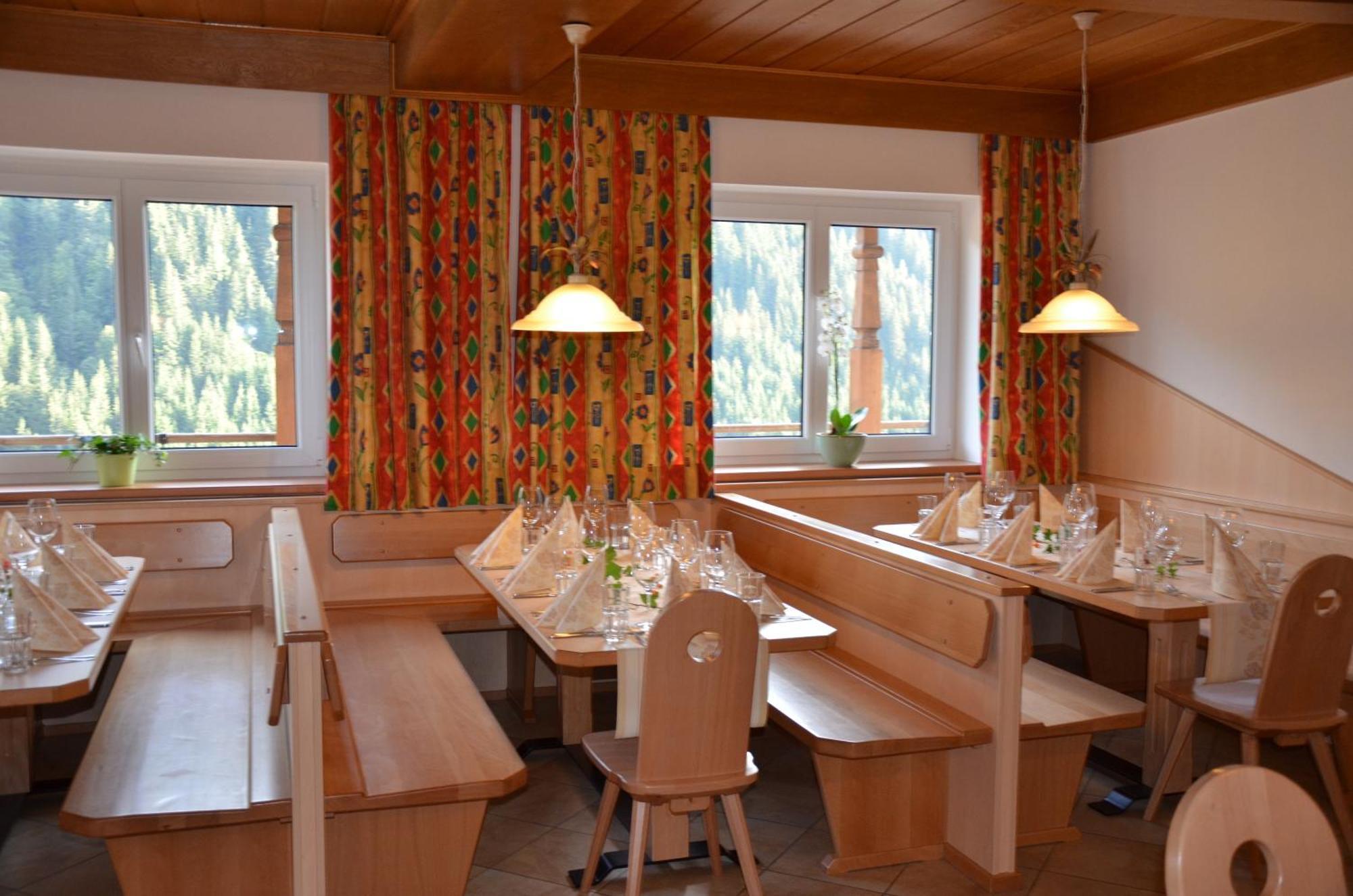 Ski In-Ski Out - Gaestehaeuser Saalbach-Hinterglemm - Wallegghof Christianhof Exteriör bild