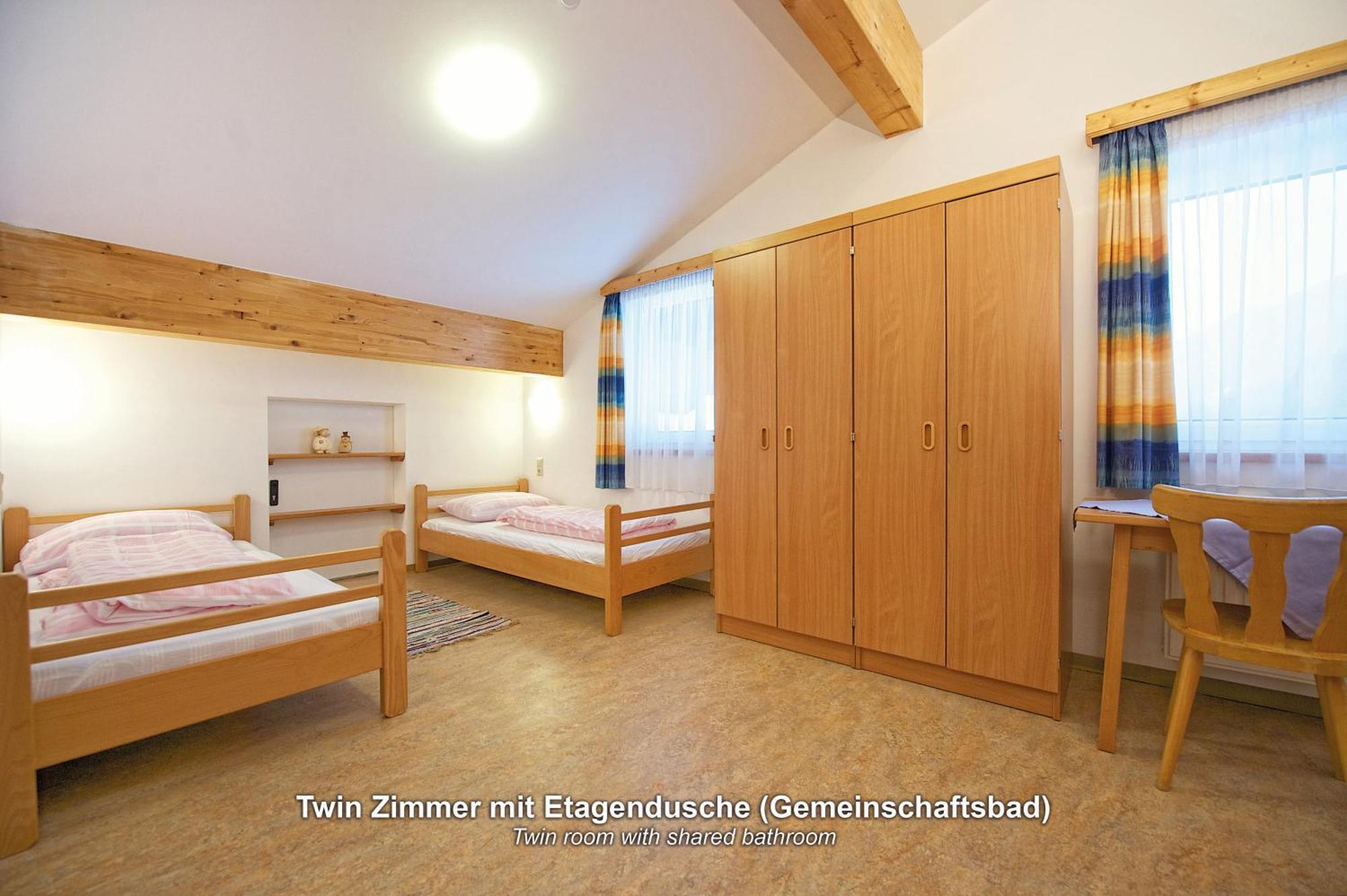 Ski In-Ski Out - Gaestehaeuser Saalbach-Hinterglemm - Wallegghof Christianhof Rum bild